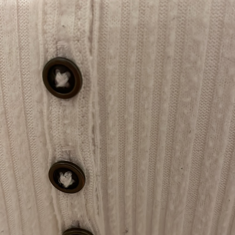 Button up shirt - Picture 3 of 3